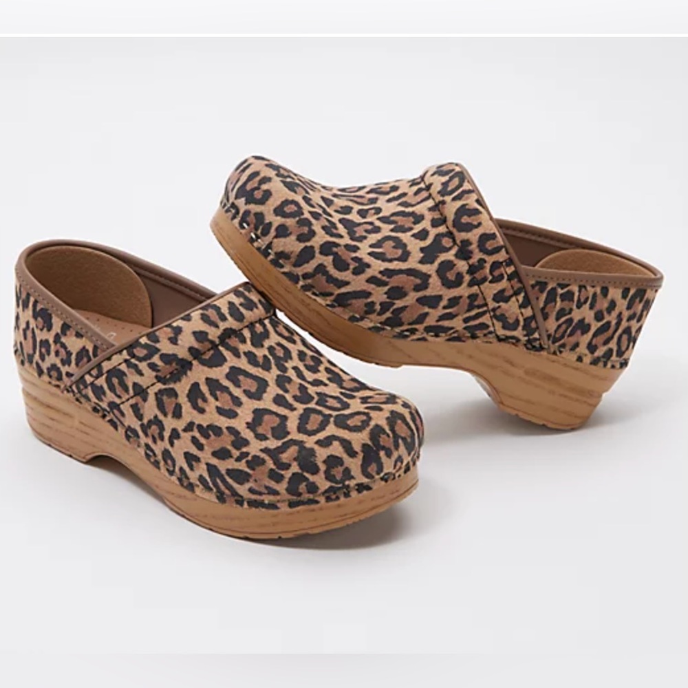 Dansko Leopard Clogs sz 38